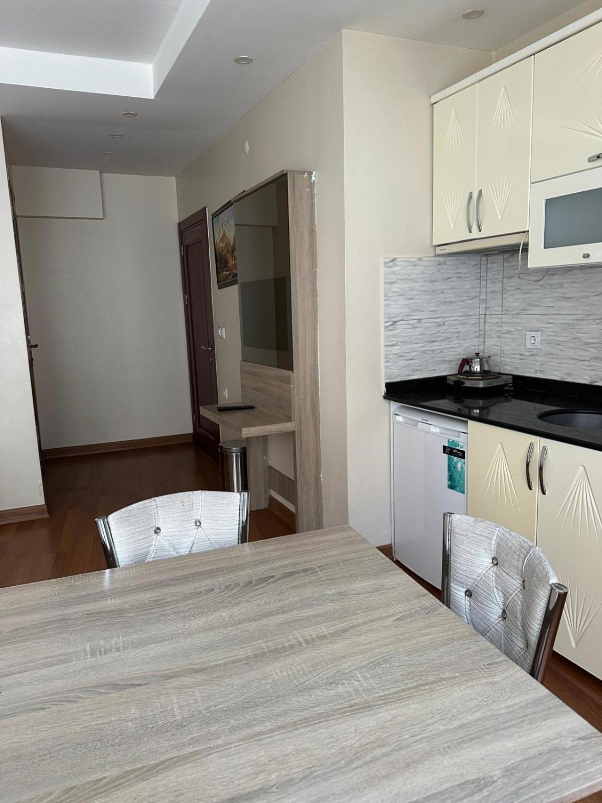Birinci Apart Hotel Istanbul Bagian luar foto